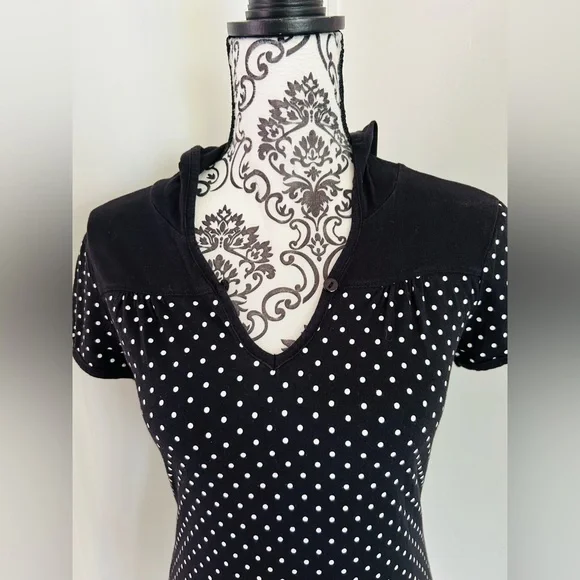 Energie Women’s Black & White Polka Dot Drawstring V-Neck Hooded T-Shirt - Picture 4 of 8